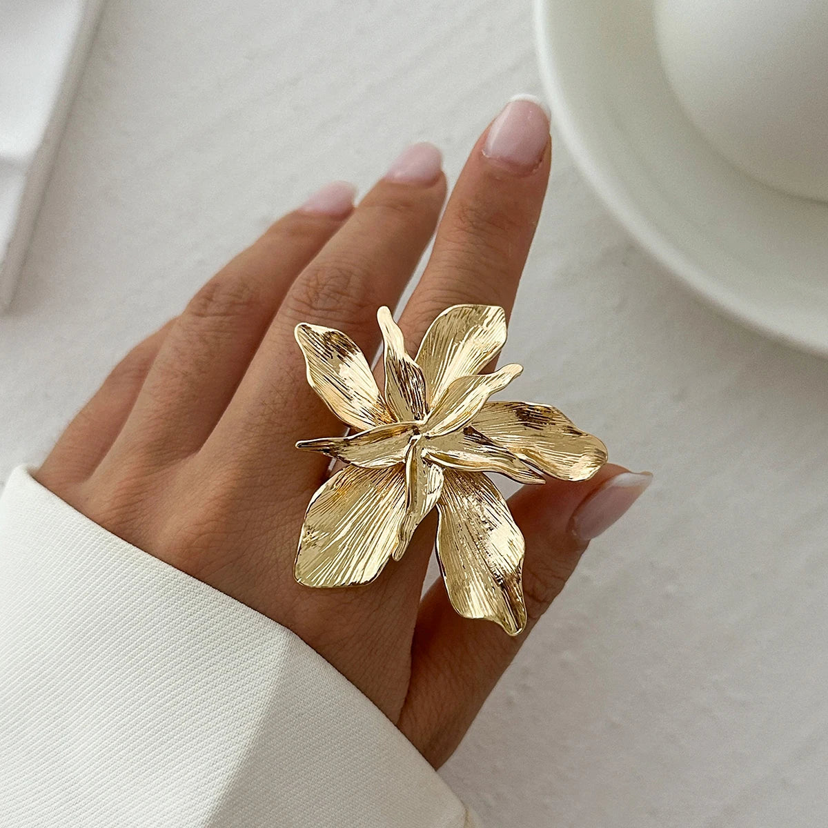 Anillo Ibicenco Boho con Diseño Floral Artesanal gold ring