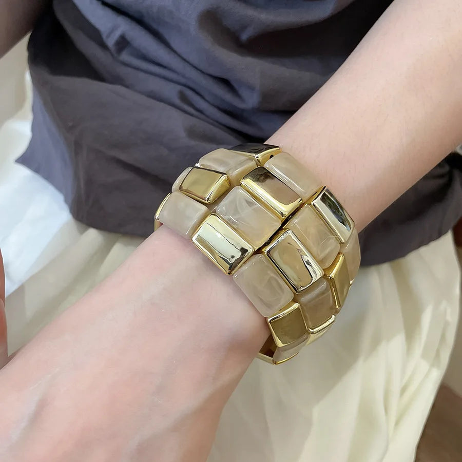 Brazalete Ibicenco Boho de Diseño Geométrico con Acabado Artesanal bangle bracelet