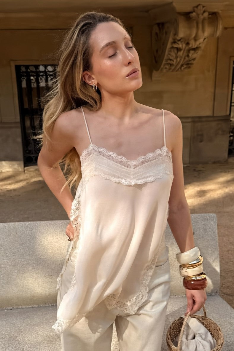 Camisola Ibicenco de Seda Satinada con Encaje para Verano satin beige summer top with lace