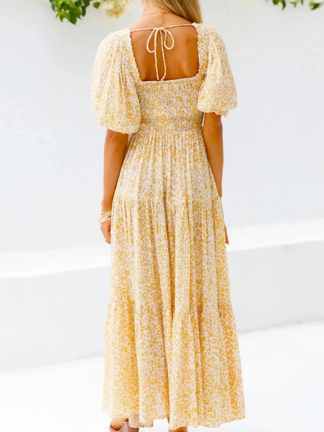 Vestido Ibicenco Floral Verano con Cuello Cuadrado, Mangas Abullonadas y Lazo