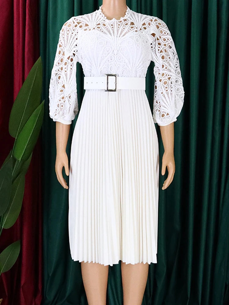 Vestido Ibicenco de Encaje Blanco Otoñal con Diseño Transparente y Plisado