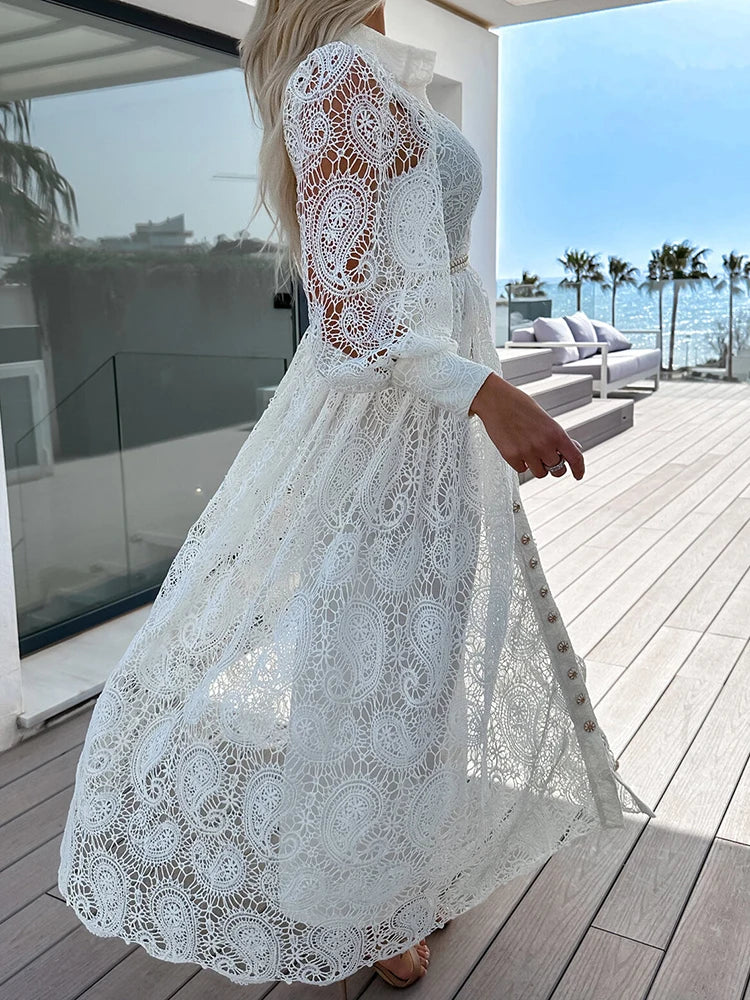 Vestido Ibicenco Largo de Encaje Blanco con Bordado y Mangas Largas