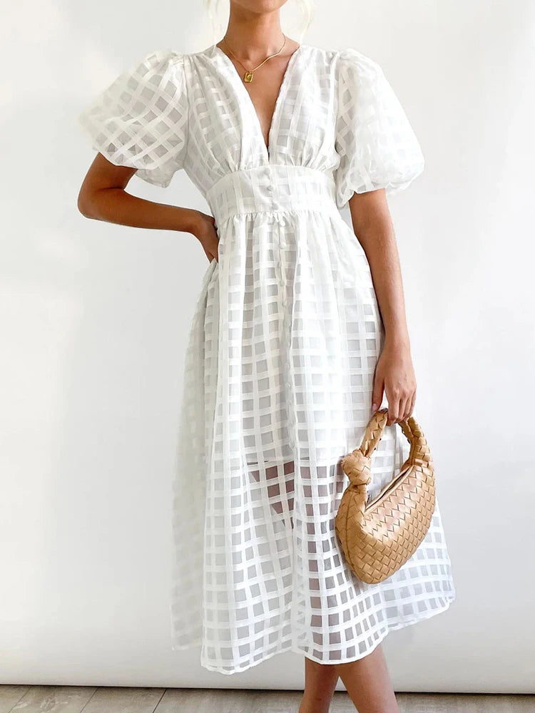 Vestido Ibicenco de Transparencias con Escote en V, Detalle de Calado y Mangas Abullonadas