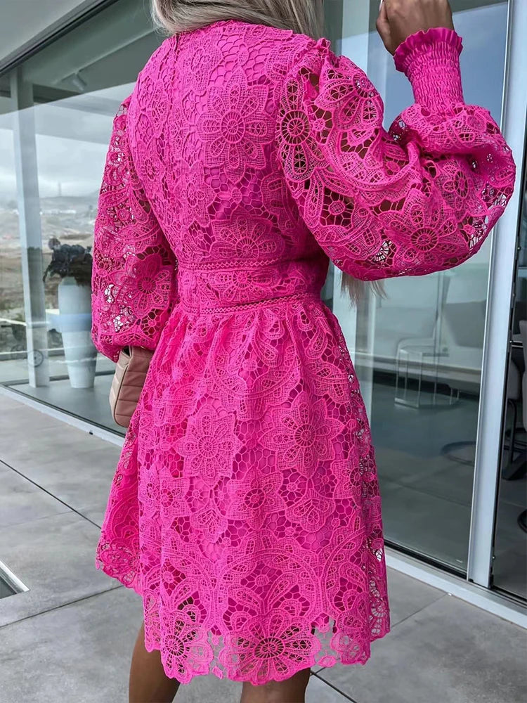 Vestido Ibicenco de Encaje Calado con Bordado Floral y Manga Larga