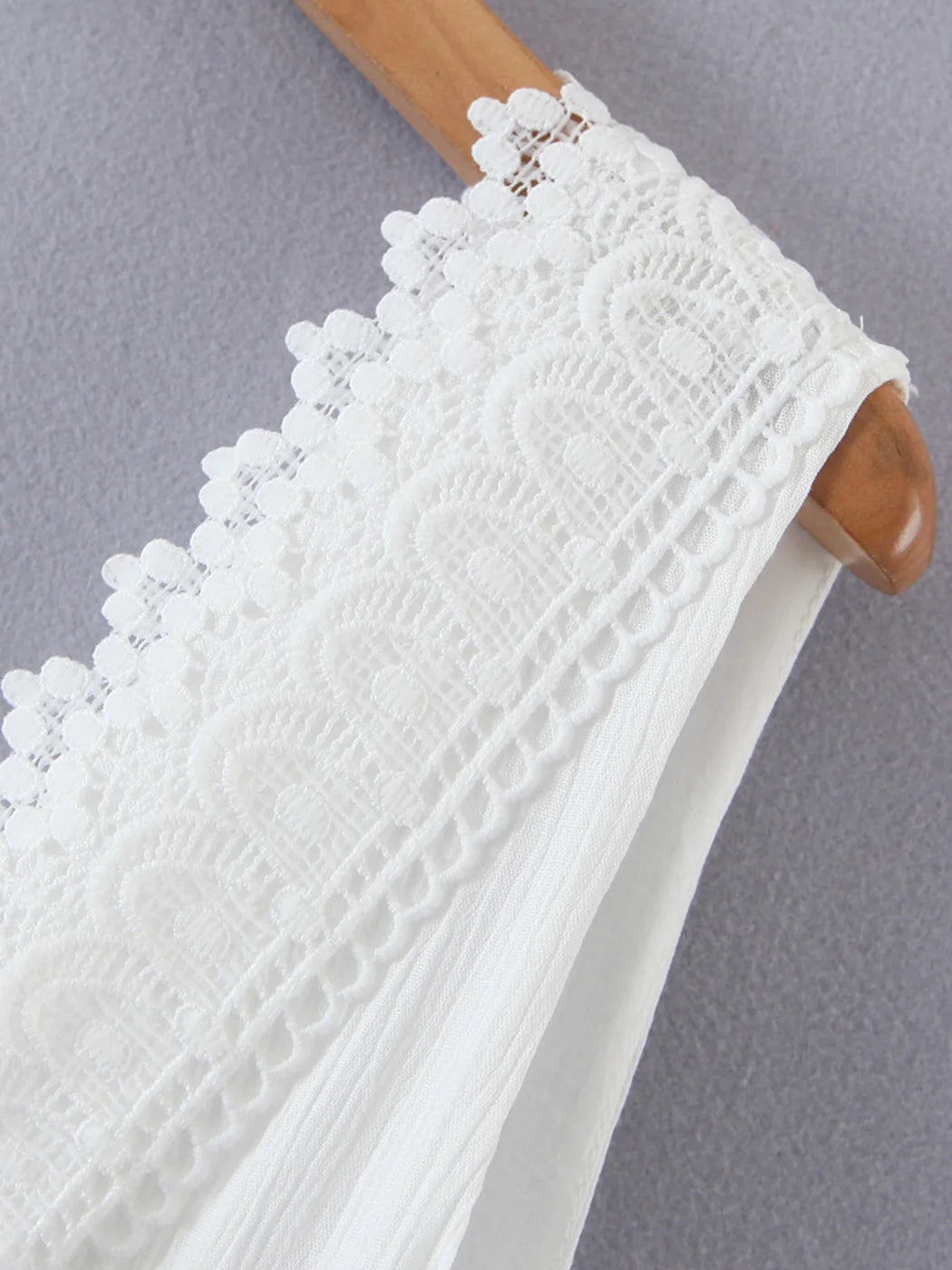 Vestido Ibicenco Midi de Encaje Blanco con Cintura Alta