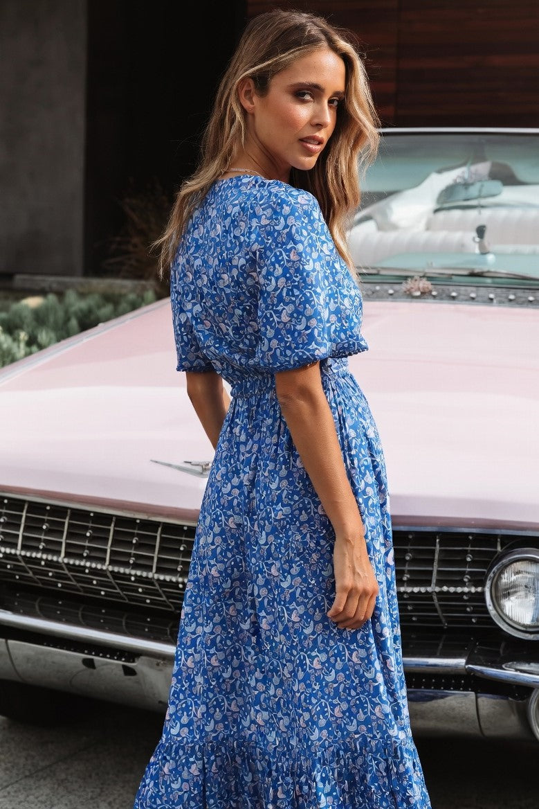 Vestido Ibicenco con Cintura Ajustable y Volante Delicado long blue boho dress