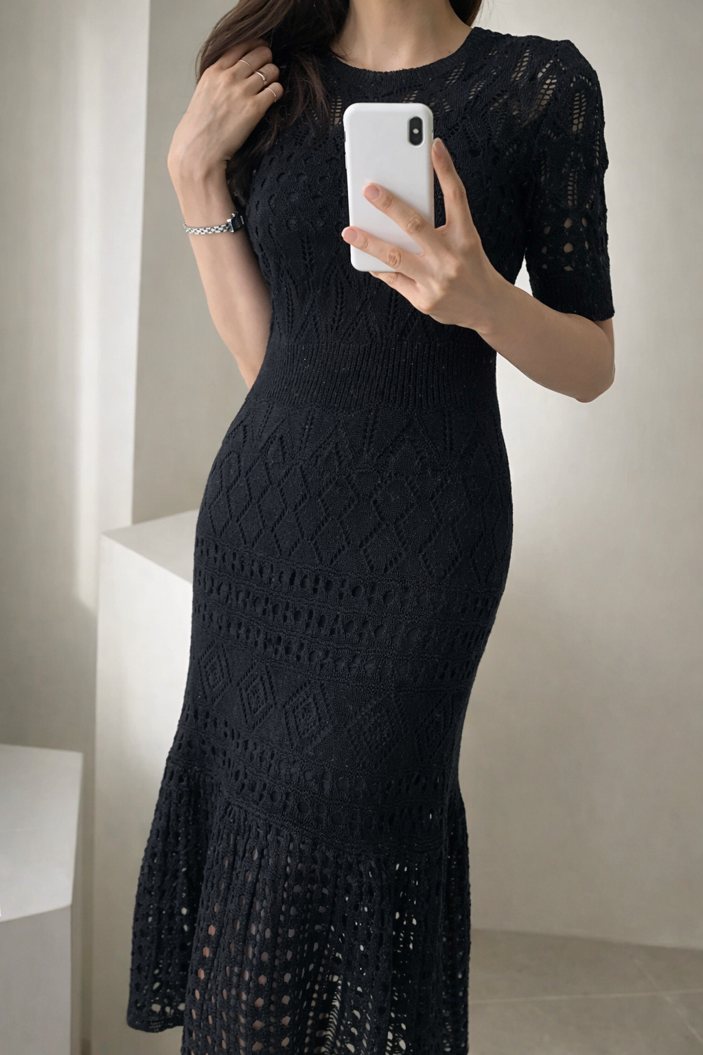 Vestido Ibicenco de Punto Ajustado Estilo Sirena con Detalle Calado y Manga Corta long black boho dress