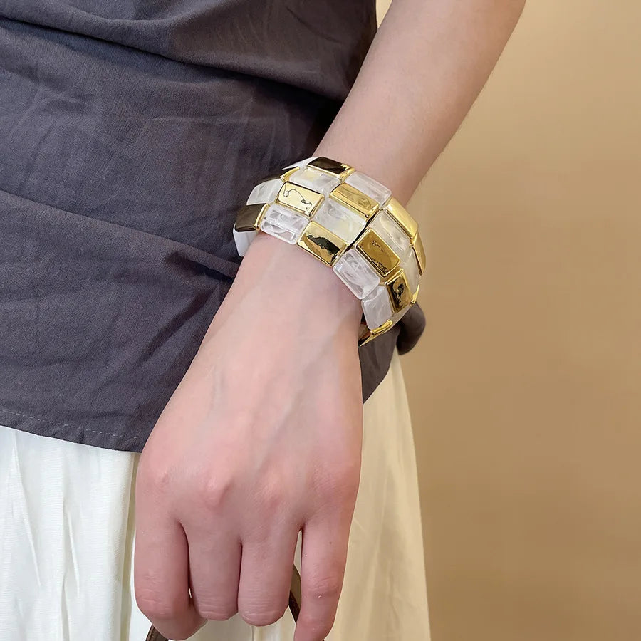 Brazalete Ibicenco Boho de Diseño Geométrico con Acabado Artesanal bangle bracelet