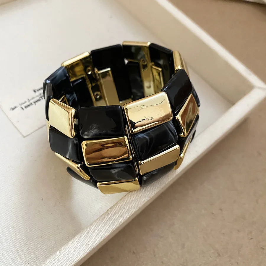 Brazalete Ibicenco Boho de Diseño Geométrico con Acabado Artesanal bangle bracelet