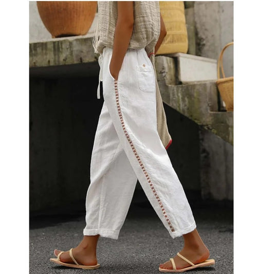 Pantalones cortos con costuras recortadas y encaje