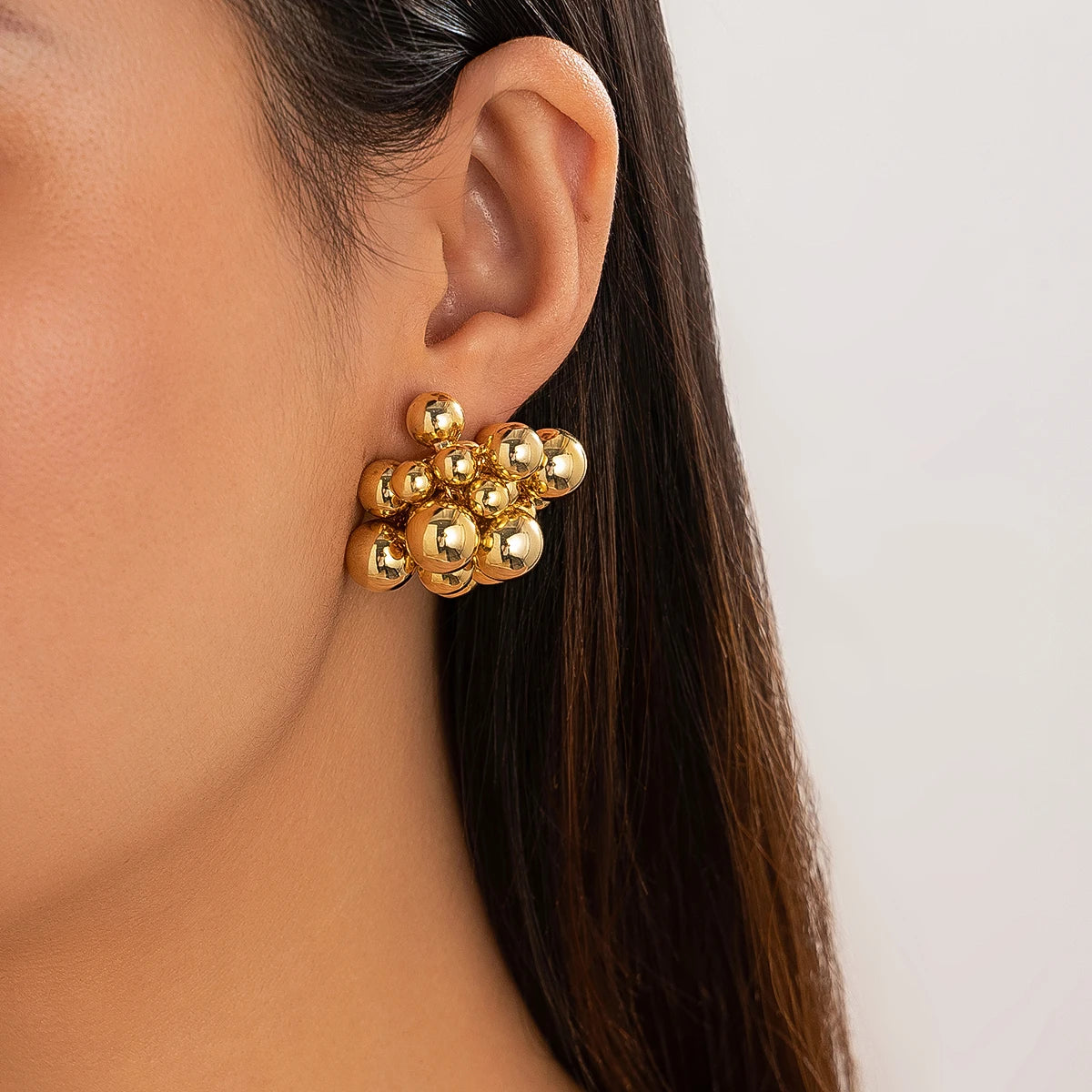 Pendientes Ibicencos con Racimo de Esferas Doradas Boho gold earrings