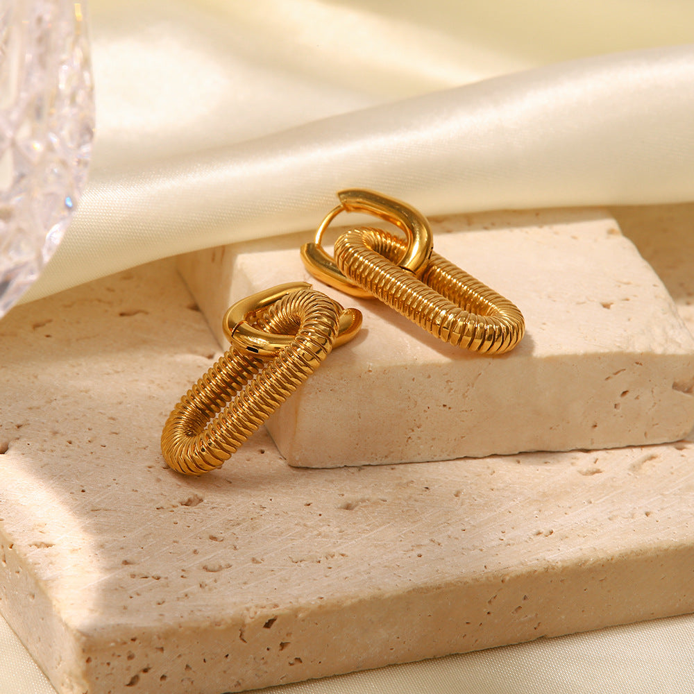 Pendientes con Eslabones Texturizados gold earrings