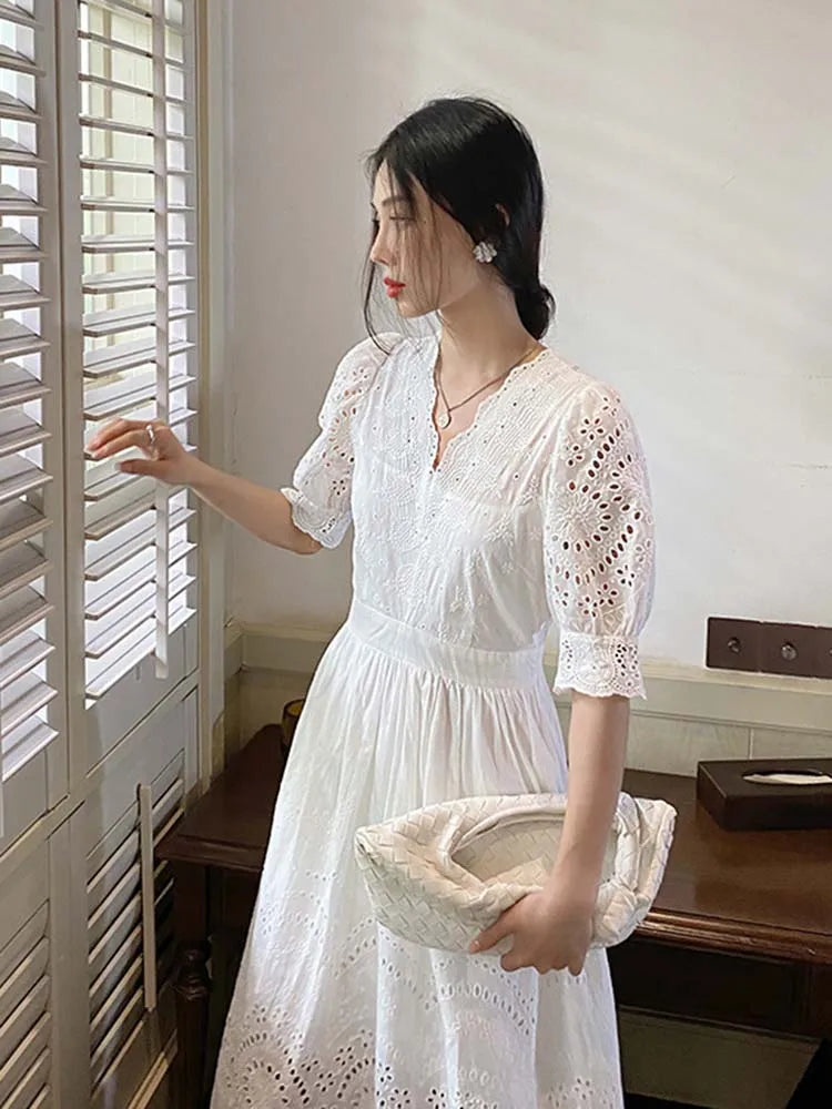 Vestido Ibicenco Blanco Retro con Encaje