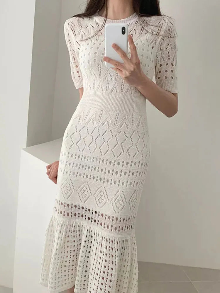 Vestido Ibicenco de Punto Ajustado Estilo Sirena con Detalle Calado y Manga Corta Inspirado en Moda Coreana