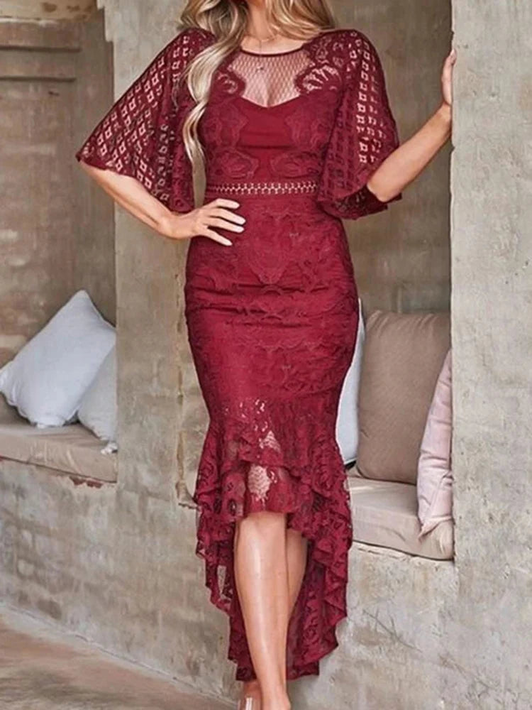 Vestido Ibicenco de Encaje Blanco con Diseño de Sirena y Espalda Descubierta