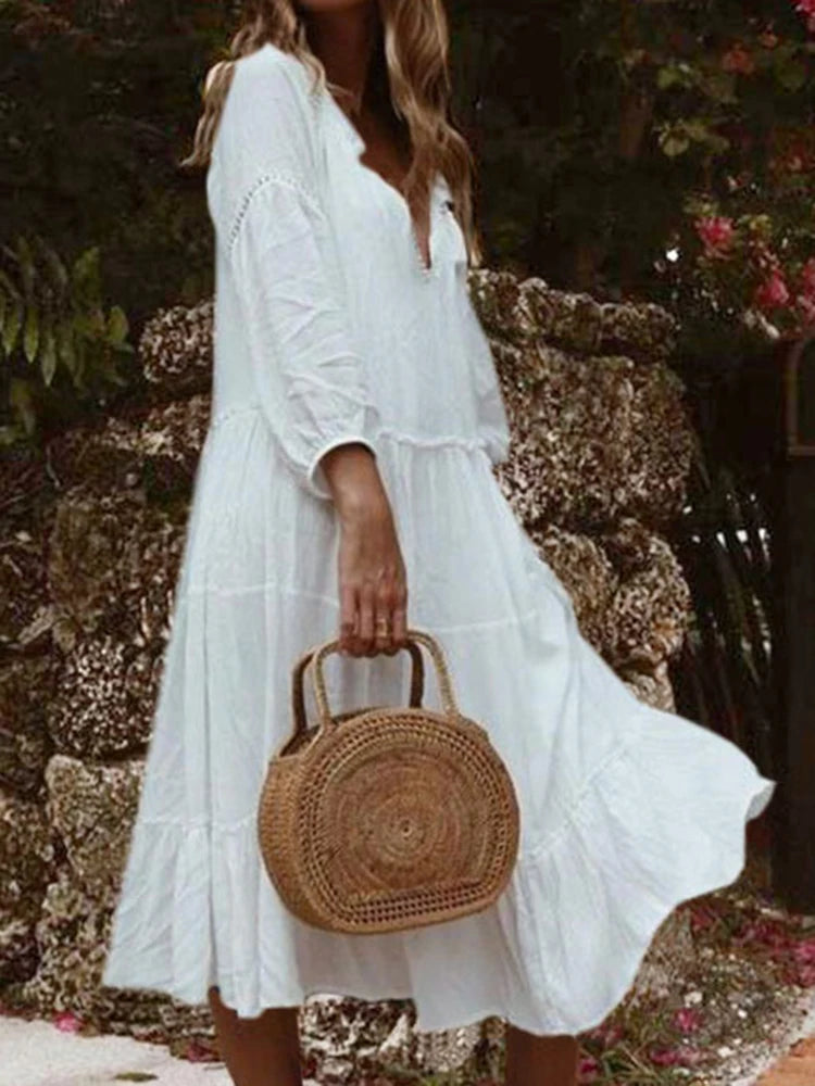 Vestido Ibérico de Encaje Blanco con Cuello V y Bordados para Verano