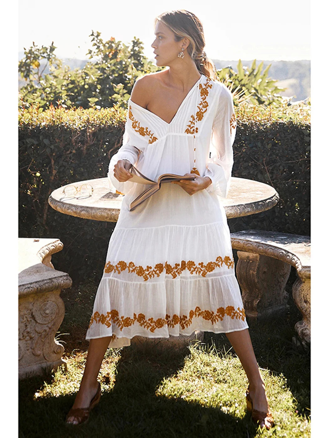 Vestido Ibicenco Boho con Bordados Florales