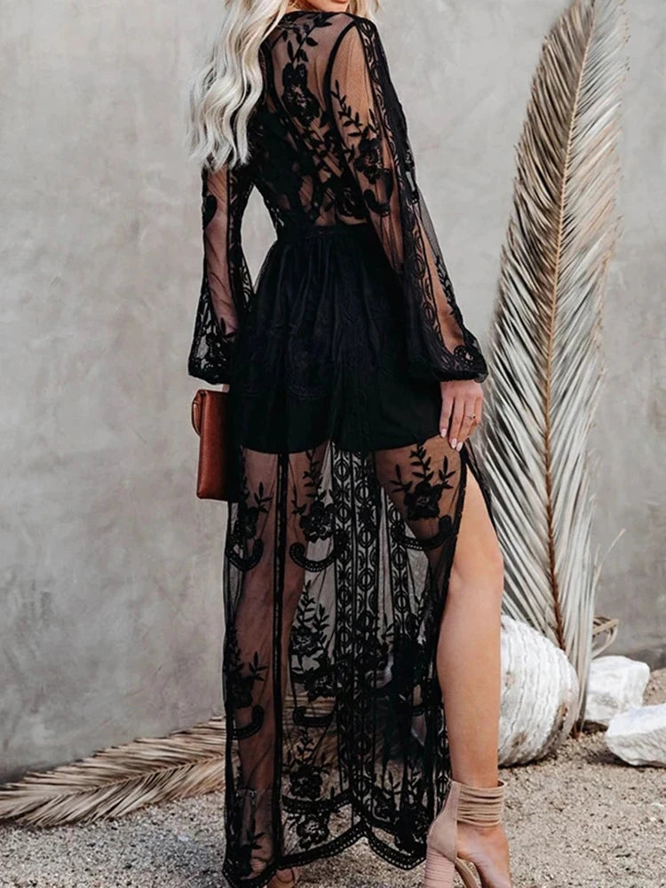Vestido Ibicenco Bohemio de Encaje Blanco con Bordados y Cuello en V