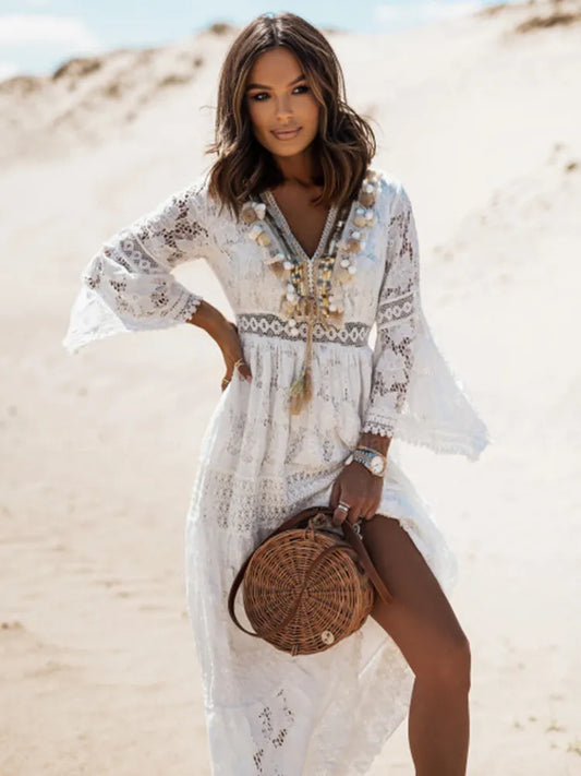 Vestido Ibicenco Boho Chic con Borlas, Encaje y Patchwork