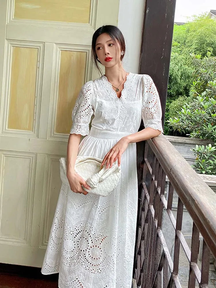 Vestido Ibicenco Blanco Retro con Encaje