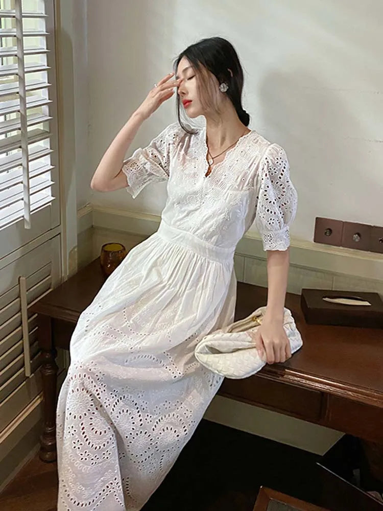 Vestido Ibicenco Blanco Retro con Encaje