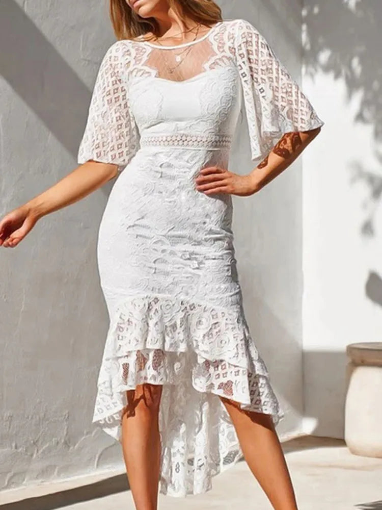 Vestido Ibérico de Encaje Blanco con Diseño de Sirena y Espalda Descubierta