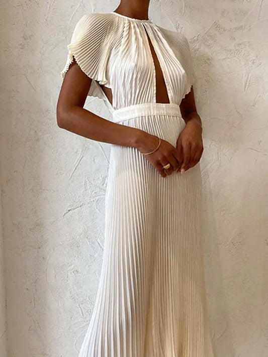 Vestido Ibicenco Elegante Blanco con Detalles Plisados y Espalda Descubierta