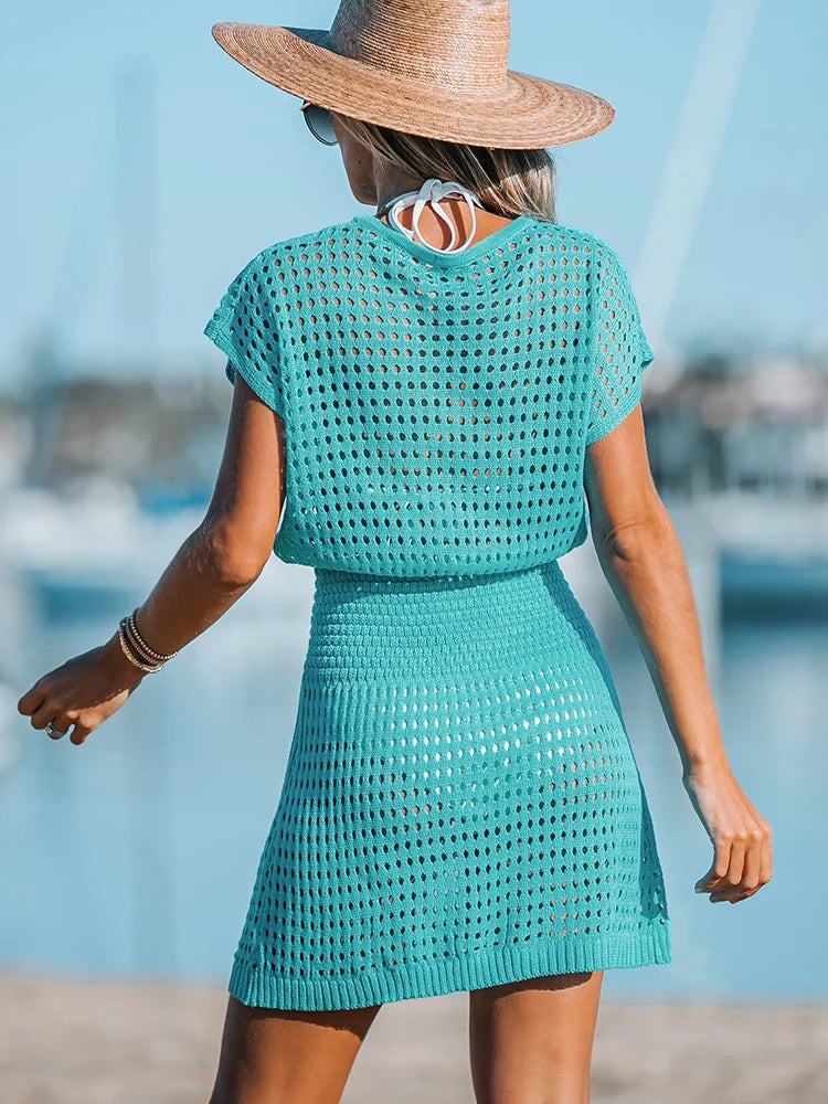 Vestido Ibicenco de Playa con Diseño de Ganchillo, Malla Calada y Corte Mini