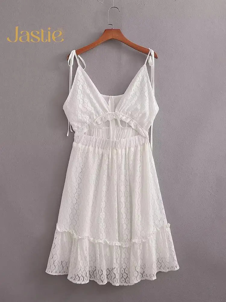 Vestido Ibicenco de Verano Blanco con Encaje, Escote V y Hombros Descubiertos