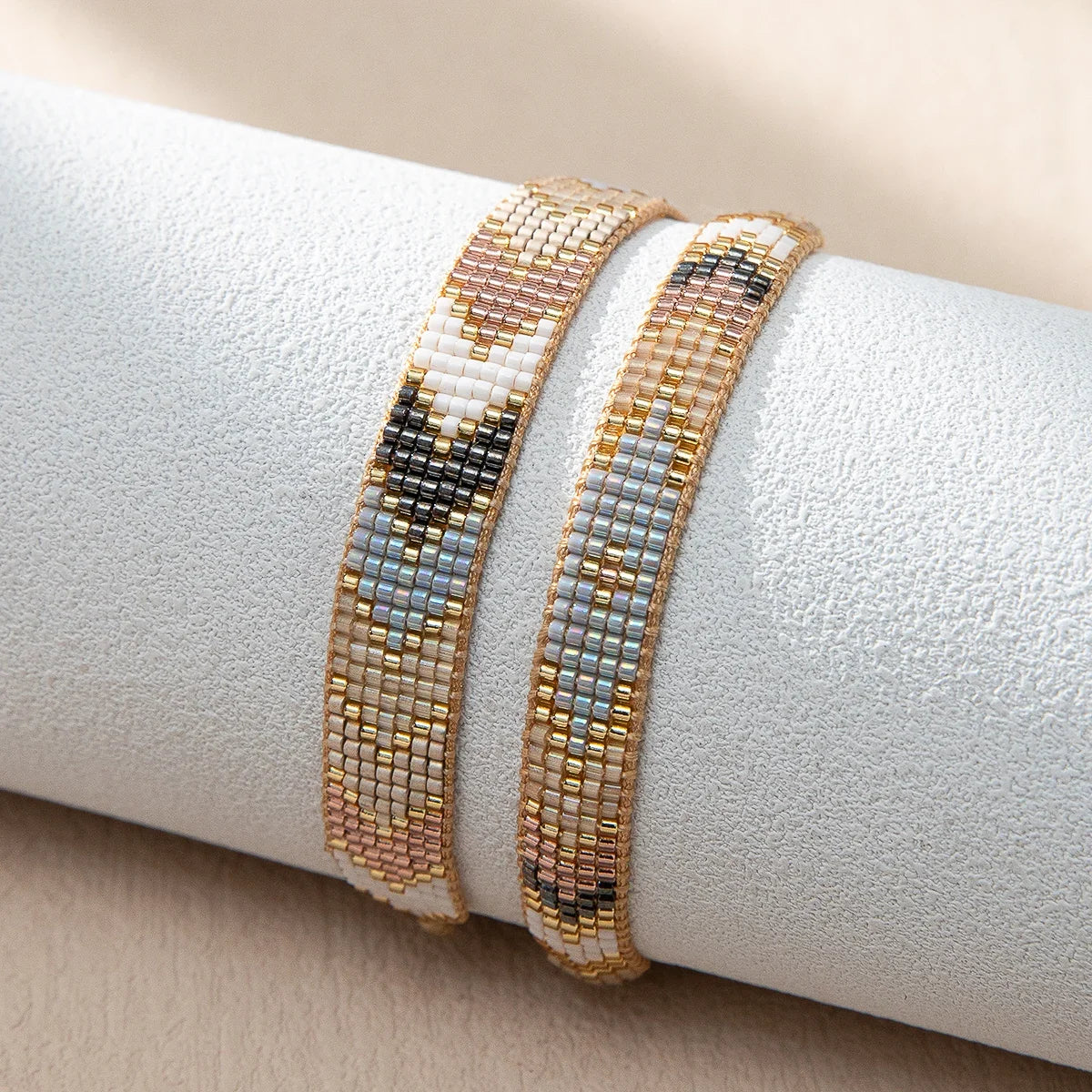 Pulsera Ibicenca Boho Ajustable con Cuentas Finas