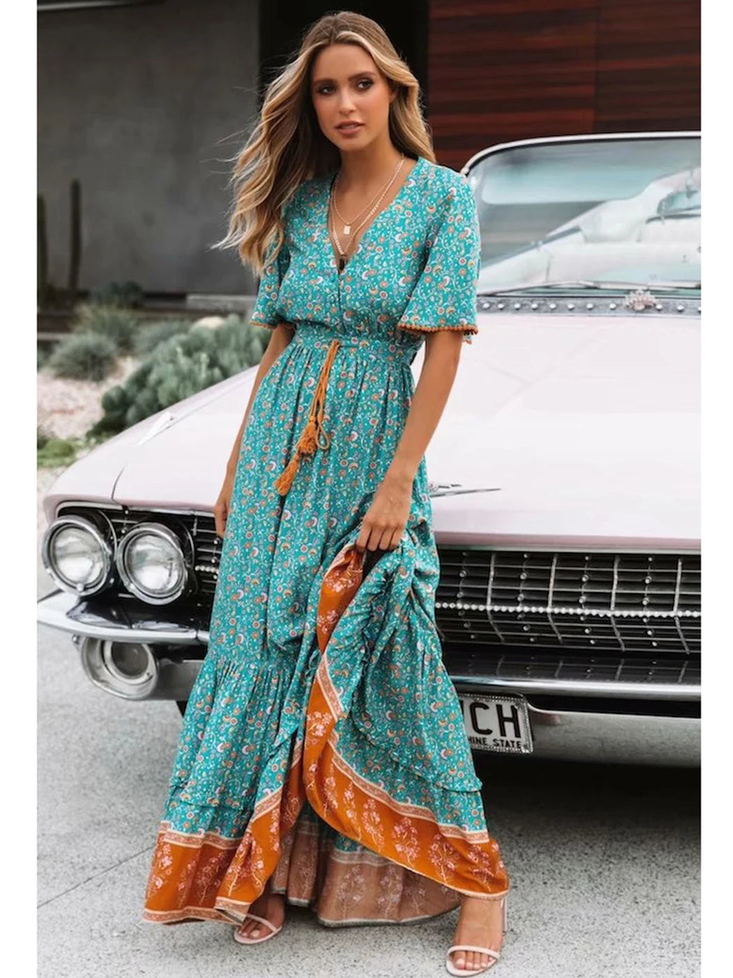 Vestido Ibicenco con Cintura Ajustable y Volante Delicado