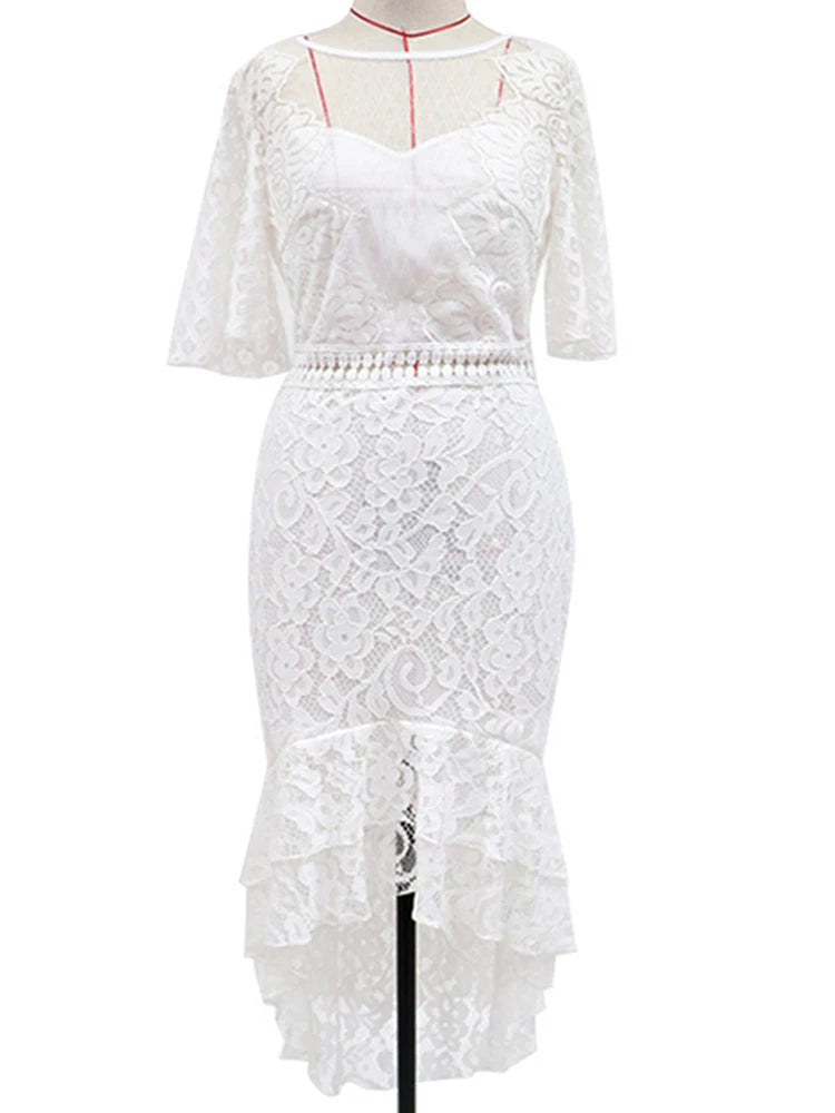 Vestido Ibérico de Encaje Blanco con Diseño de Sirena y Espalda Descubierta