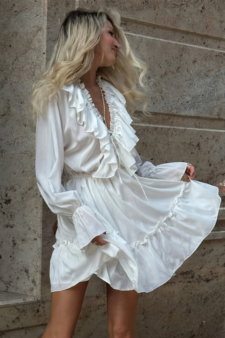 Vestido Corto Ibicenco Boho con Volantes y Manga Acampanada short boho dress